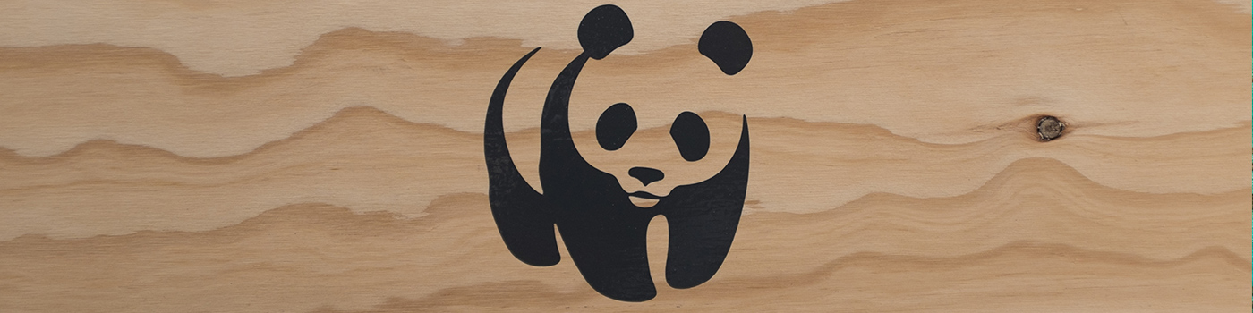 WWF logo on wood © Leo Burnett / WWF-Aus