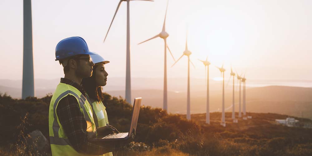 Renewable energy wind jobs workers  © WWF-Australia / serts / iStock