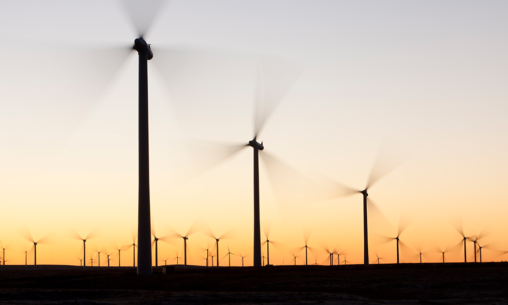 Dawn over a wind farm © Global Warming Images / WWF