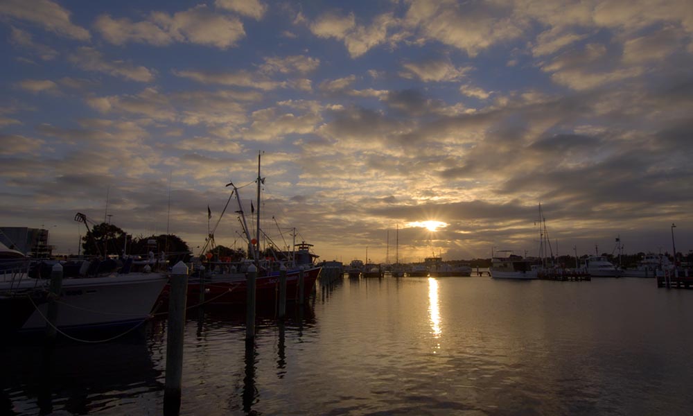 Sunrise at the marina of Lakes Entrance © WWF-Aus / Stepping Stone Films